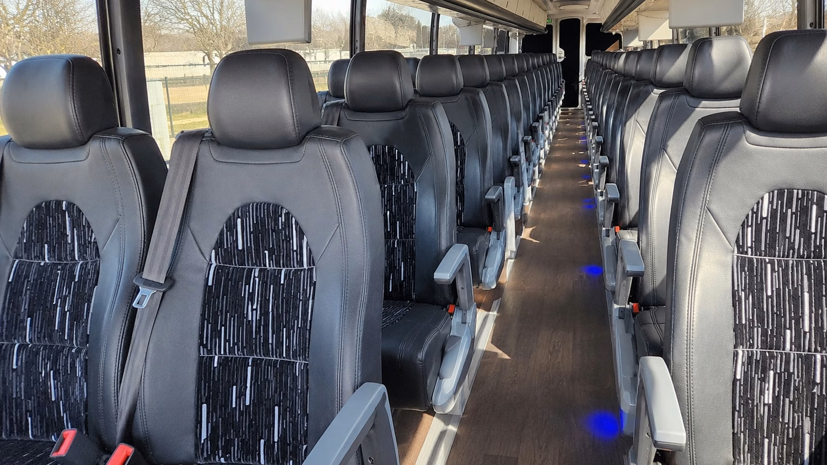 long distance charter bus rentals for yakima teams heading to state