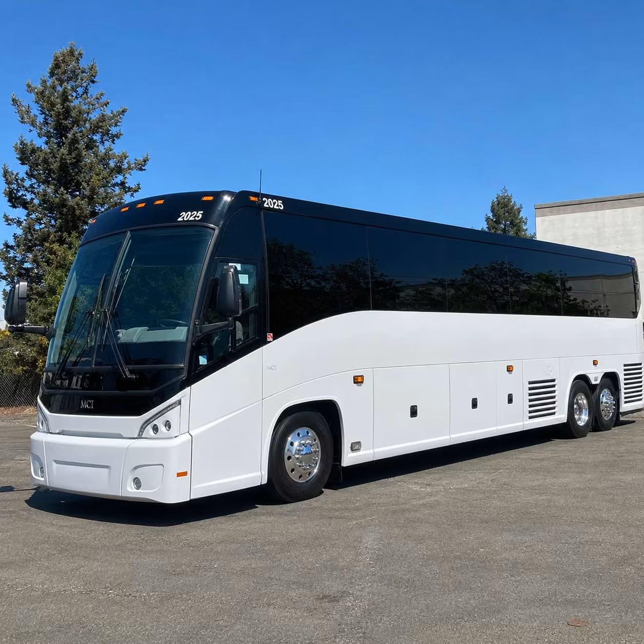 whatever the show a yakima charter bus keeps your whole group together