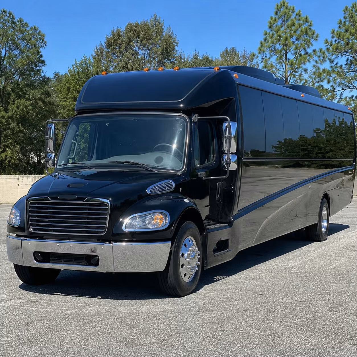 yakima 25 passenger minibus rental